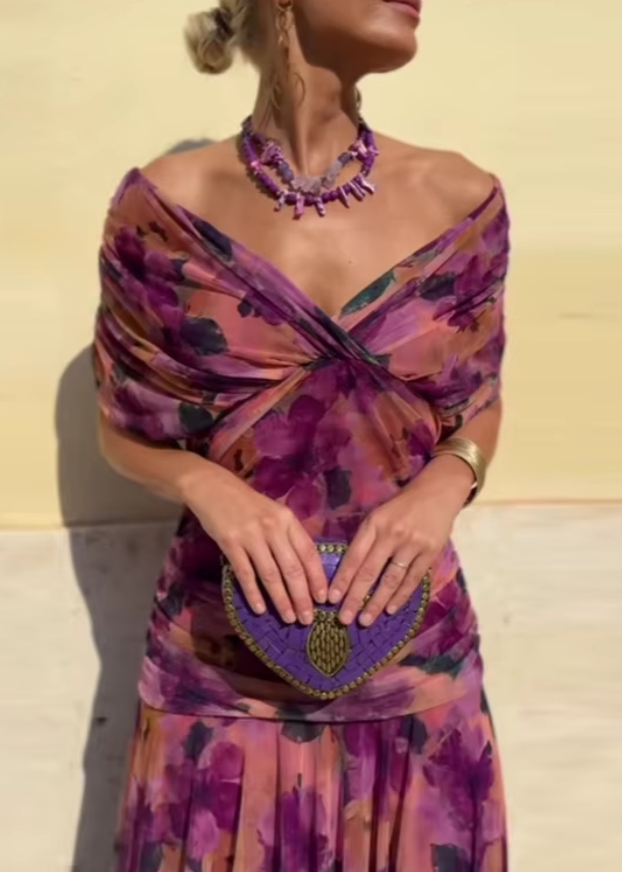 Casilda – Vestido largo con escote en V