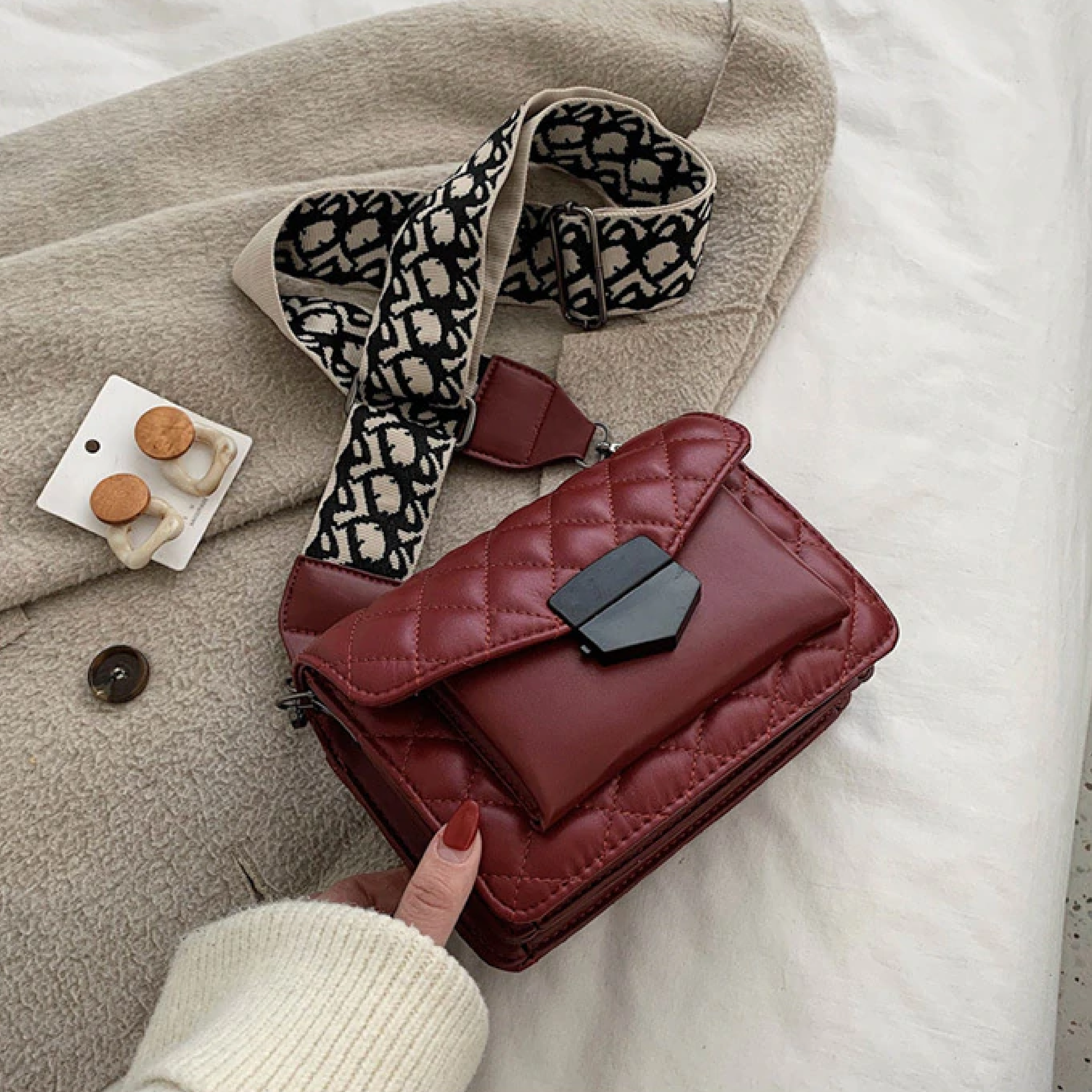 Aitana – Bolso acolchado con cadena