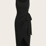Kira – Vestido midi drapeado con nudo lateral